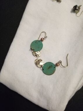 Source Unknown Turquoise and Gold Disc Dangle Earrings